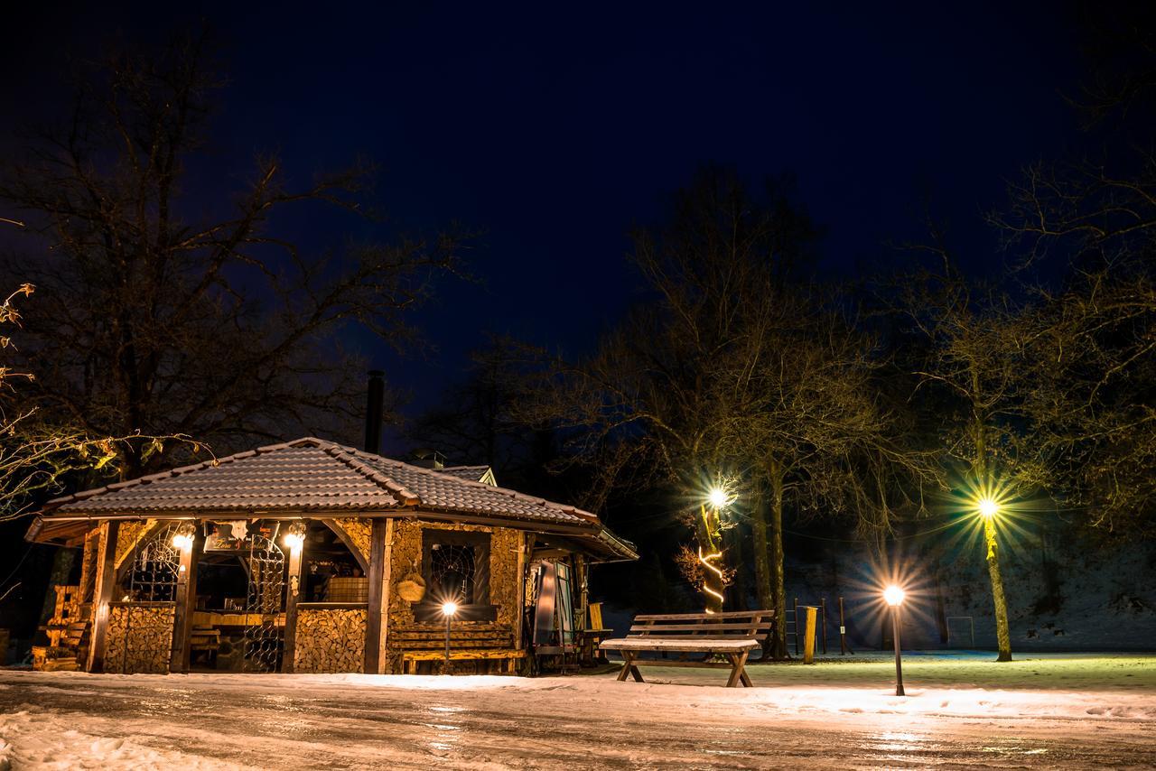 Glamping Pibernik - Pr' Hostar Hotel Блед Екстериор снимка