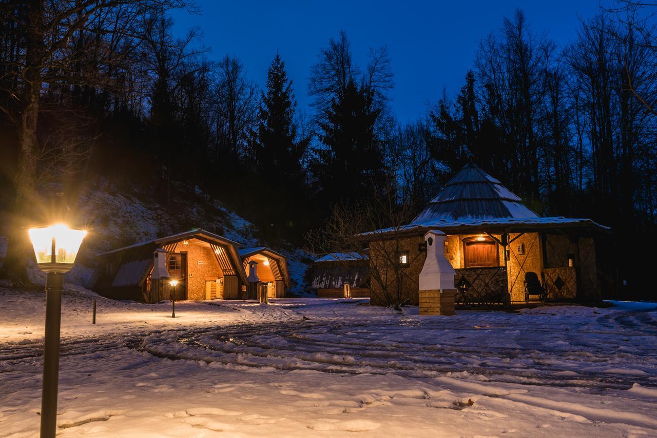 Glamping Pibernik - Pr' Hostar Hotel Блед Екстериор снимка